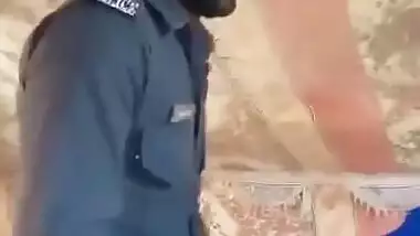 Pakistani Policeman Fucking shemale