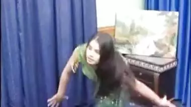 Pakistani mujra babe