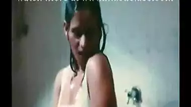 Bollywood Mast Bath Tub Hot Scene