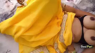 Indian Pari Cute Tamil Bhabhi Has Huge Boobs...