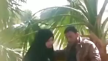 Pakistani hijabi BJ and hand job until cum in...