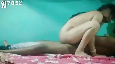 Indian Pro Bhabhi Riding Over Her Boyfriend Cock