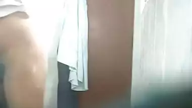 punjabi bhabhi hot shower mms