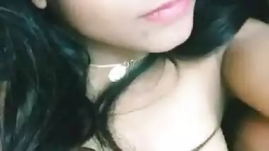 अधेड़ अंकल ने लिए अपनी हॉट, नंगी भतीजे के मजे