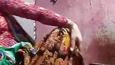 Desi village bhabi hot ass whle