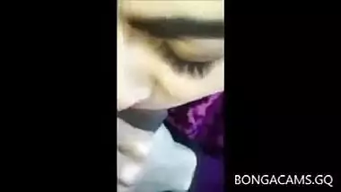 Sexy Pakistani Bhabhi’s Hot Blowjob