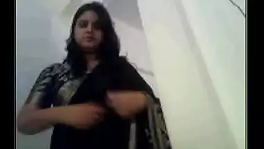 Indian Plumpy Bitch Aunty Fucking And Handjob