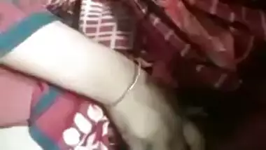 Unsatisfied housewife from Bangladesh dildo masturbation