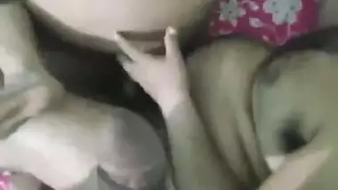 Beautiful bhabhi threesome many clips merged