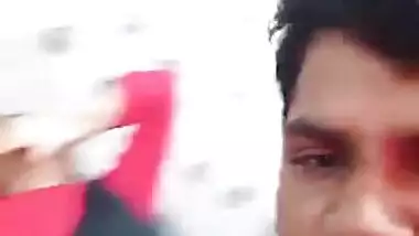 ब्यूटी पार्लर के अंदर भाभी कि चूत चुसाई