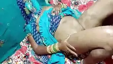 मेरी सासू माता की लाल बुर बोलो कोंन चोदेगा