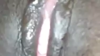 Modest Indian gal demonstrates XXX vagina showing it is ready for sex