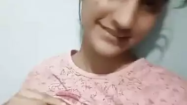 Desi cutie showing tits