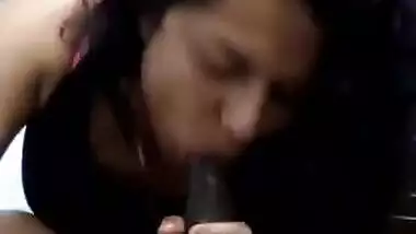 Punjaban Giving Blowjob to her Boss