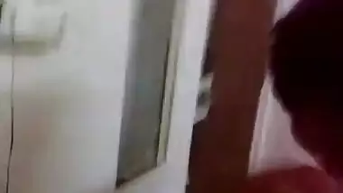 चुदाई के बाद चड्डी पहनती भाभी