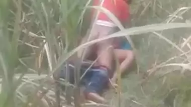 Bihari outdoor sex MMS movie scene captured by a voyeur