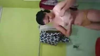 Sexy Punjabi Girl Making Her Own Bathing Video