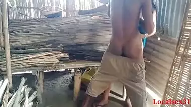 Bengali village Mom Sex in outdoor ( Official video By Localsex31)