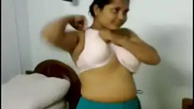 Cute desi bhabhi after shower