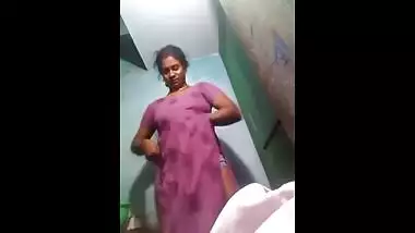 cochin wife filmed changing sari