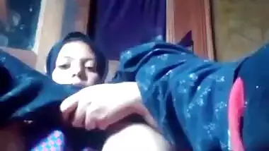 Cute Pashto girl dildoing pussy