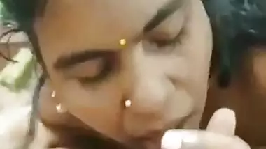 Desi Aunty sucks a dick in Mallu sex video