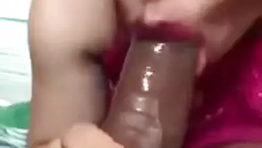 Hawt Telugu floozy sucking large dick