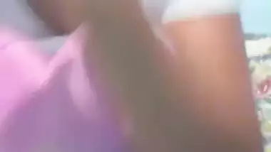 DESI BHABHI EXPOSING BIG BOOBS ON CAMERA