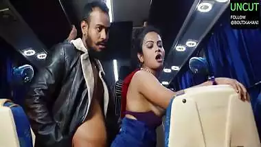 Today Exclusive- Love On Moving Bus Episode 3