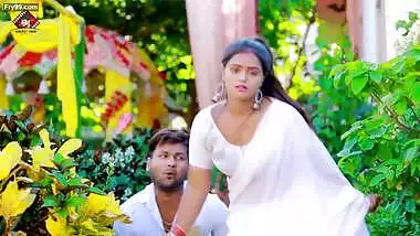 Hot bhojpuri song