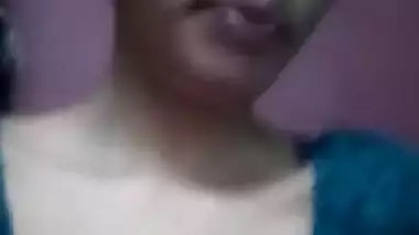 My Girlfriend Shows Her Boobs On Videocall. Very Horny Girls