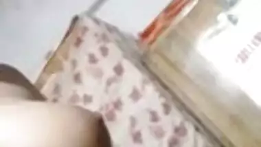 Desi girl showing nude body on selfie cam