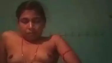 Desi bhabi show her body village