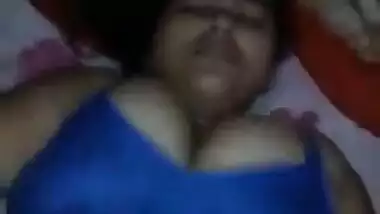 Sexy busty Bhabhi fucking Indian sex MMS video