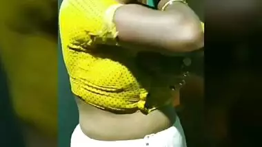 Village bhabhi saree change