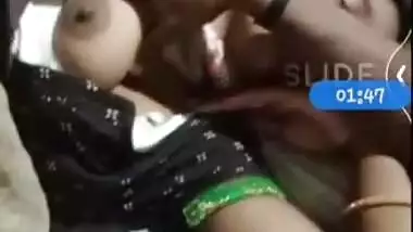 Tamil wifeâ€™s sexy boob show video MMS