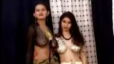 Amateur Indian Lesbians