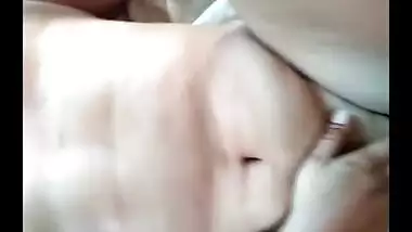 Mehndi hand wife fucked by hubby, she says “Photo Hai”