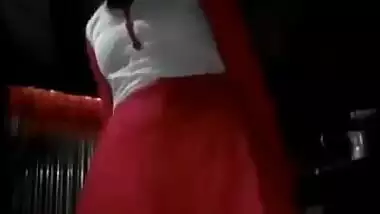 Desi village teen open her dress