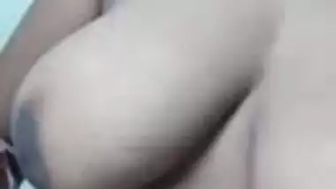 Dirty Desi slut has XXX sized saggy tits to expose in this MMS video