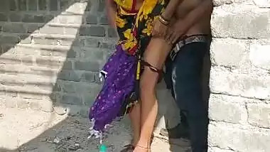 Indian Bhabhi illicit sex in the outdoors