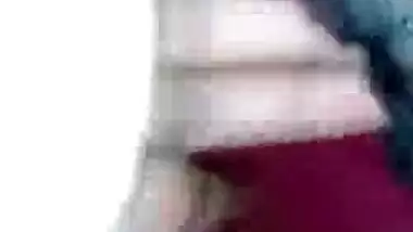 Homely gujarati bhabhi sexy masturbation in saree