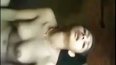 Desi hot girl releasing her first masturbation video