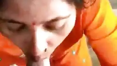 Sexy Gujarati Aunty Choking After Nice Blowjob