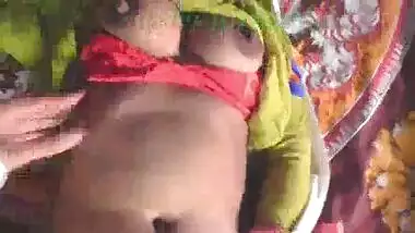छोटी बहन की पहली बार चुदी जोर से आवाज के साथ पार्ट 2