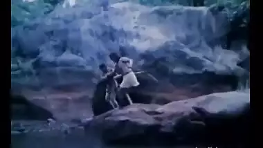 Sexy Hot River Scene Jungle Ki Hasina