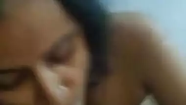 Desi cute bhabi sucking cock