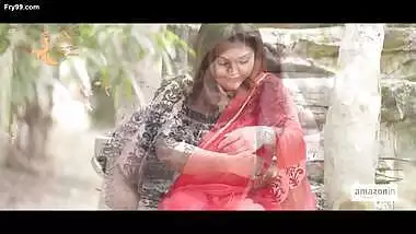 Alipa – Red Saree lover naari nandini nayek navel show