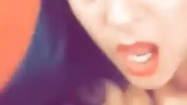 desi horny bitch feeling horny with sexy expression with boobs closeup videos