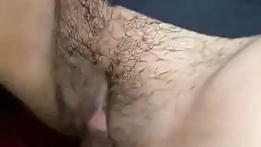 Busty nude Indian aunty in horny mood rubbing pussy